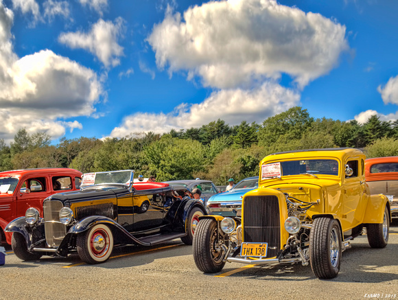 1932 Ford roadster hot rod & 1931 American Graffiti coupe