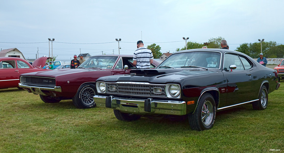1974 Plymouth Duster & 1968 Dodge Charger
