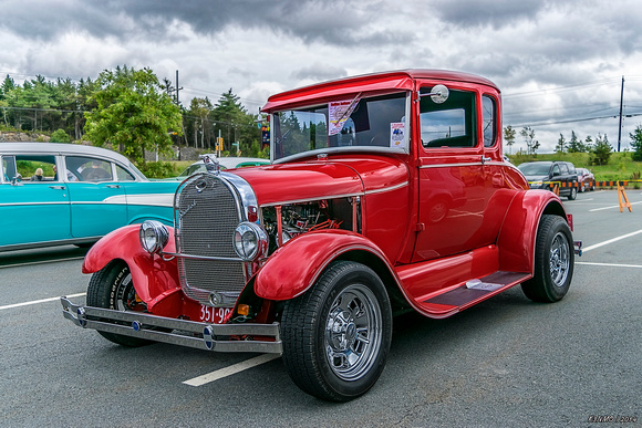 1928 Ford 5 window coupe "hot rod"