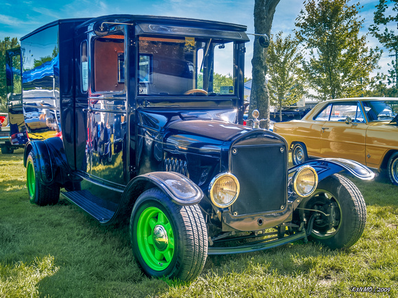 1925 Ford Model T delivery truck