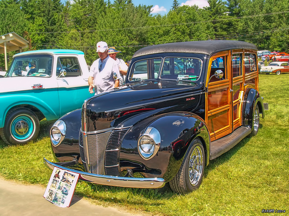 1940 Ford Deluxe "Woodie"