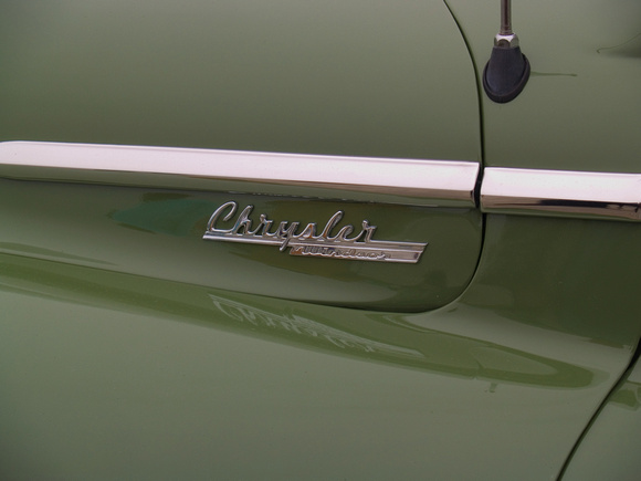 1948 Chrysler Windsor emblem