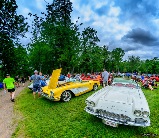 Corvette Corral - 1962 Corvette (white) & 60 Corvette (yellow)