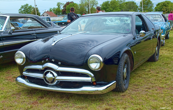 1949 Ford replica based on Ford Fairmont body